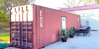 Kan man virkelig bo i en container? Vent til du ser indersiden!